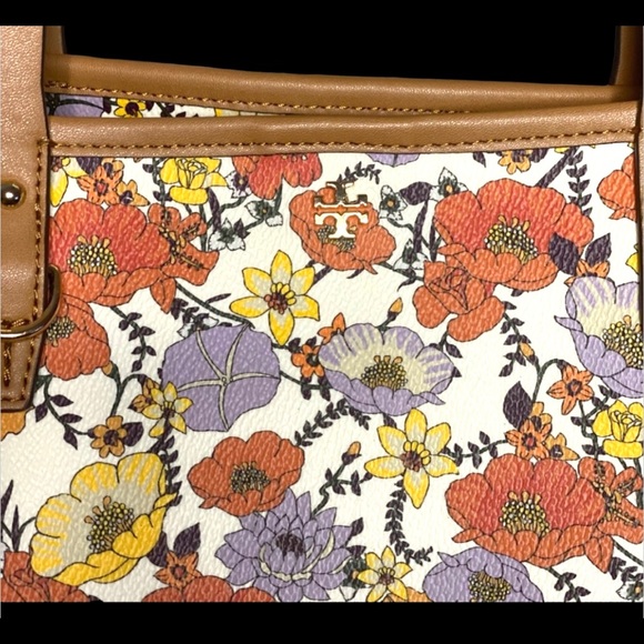 Tory Burch Kerrington Tote - Picture 4 of 5